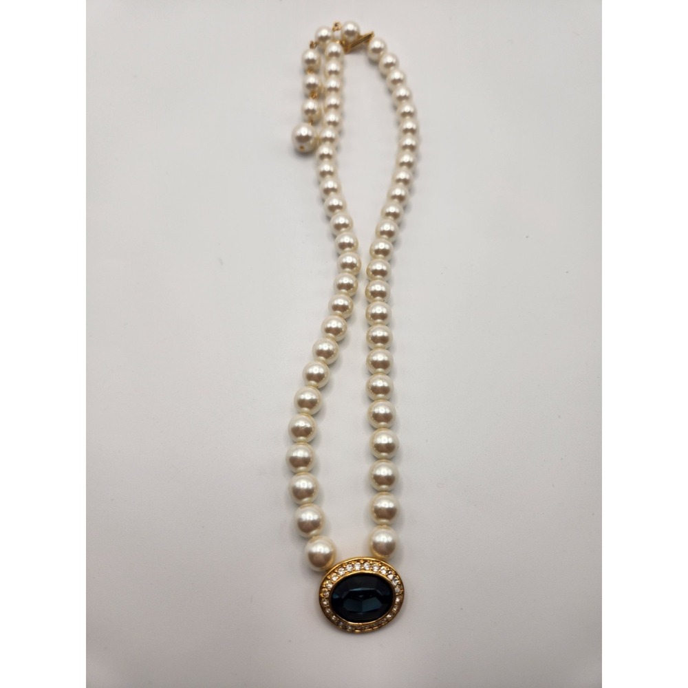 Vintage Marvella Faux Pearl Necklace Navy Blue Rhinestone Pendant Gold Tone 16in - Picture 2 of 4